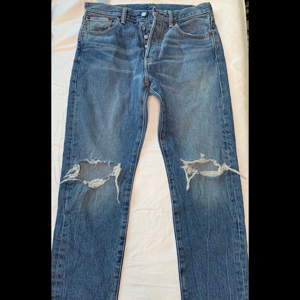 VINTAGE Button Down Distressed Jeans